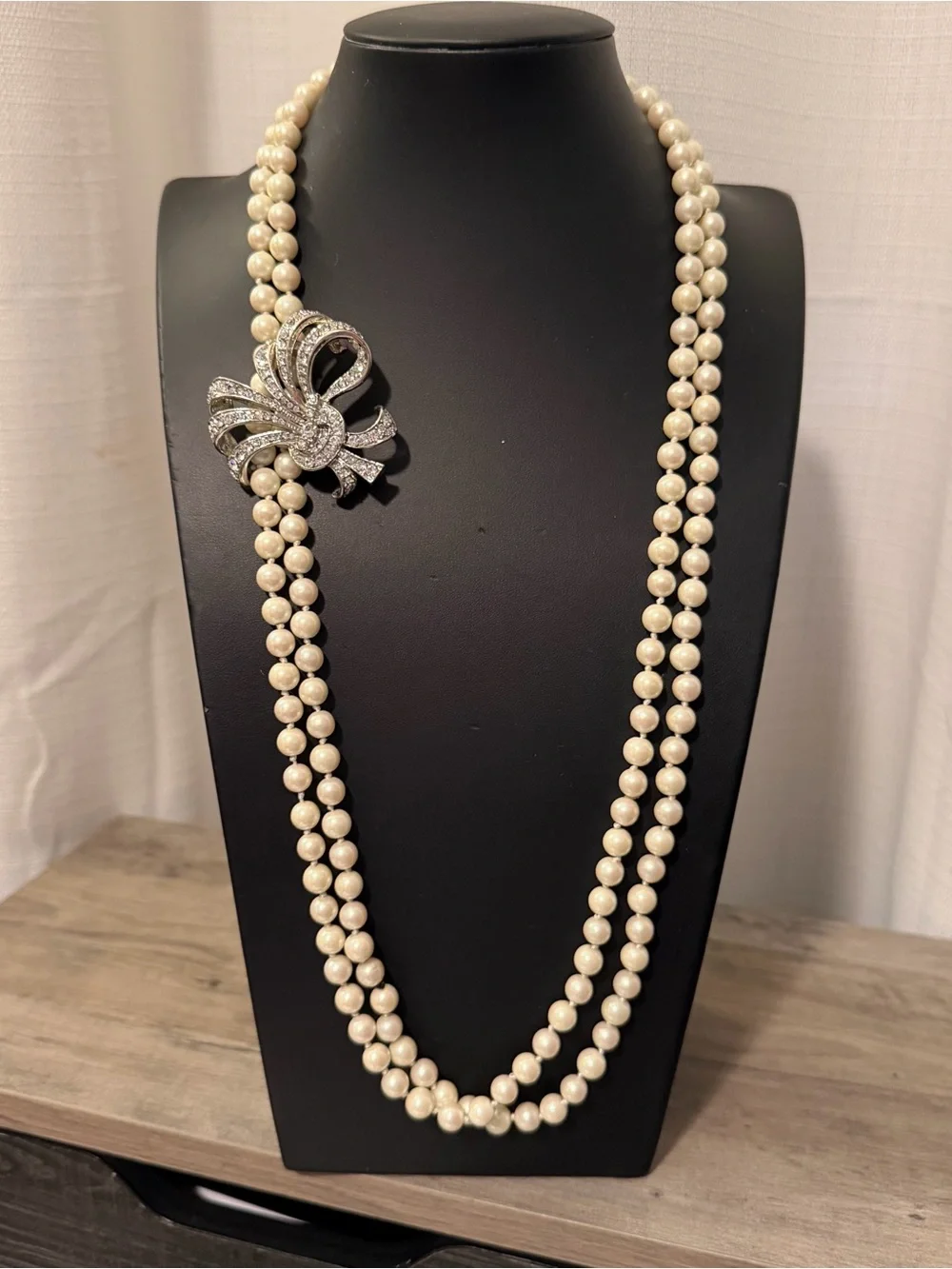 Carolee Rhinestone Brooch with Faux Pearls #811 hand knotted